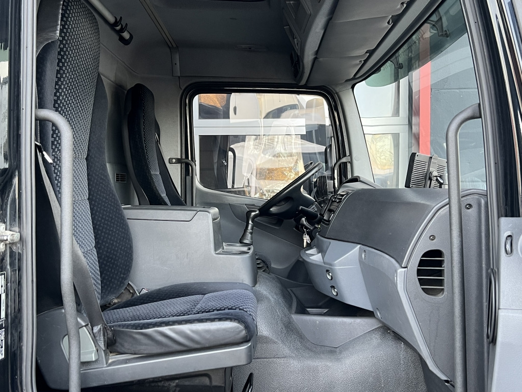 Mercedes-Benz Axor 1833 7m Koffer 2x Schwenkwand LBW Or.382'km - Camion pour le transport de boissons: photos 3 Mercedes-Benz Axor 1833 7m Koffer 2x Schwenkwand LBW Or.382'km - Camion pour le transport de boissons: photos 3