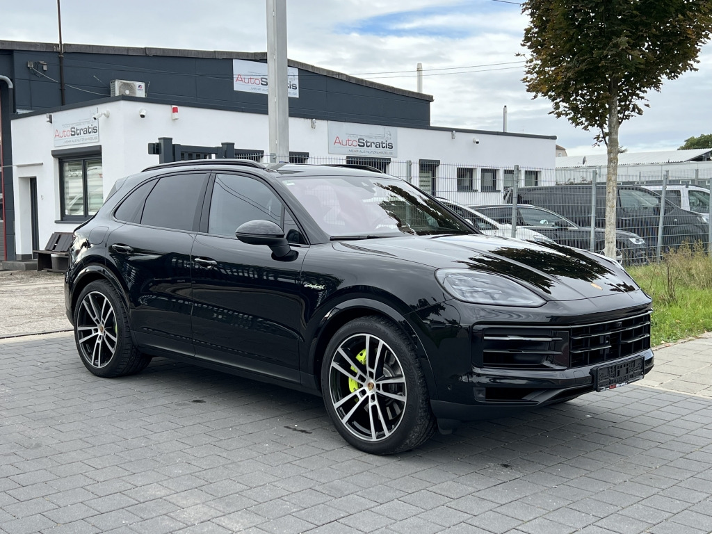 Porsche Cayenne S E-Hybrid InnoDrive HA-Lenk PDCC Burmes - SUV: photos 1 Porsche Cayenne S E-Hybrid InnoDrive HA-Lenk PDCC Burmes - SUV: photos 1