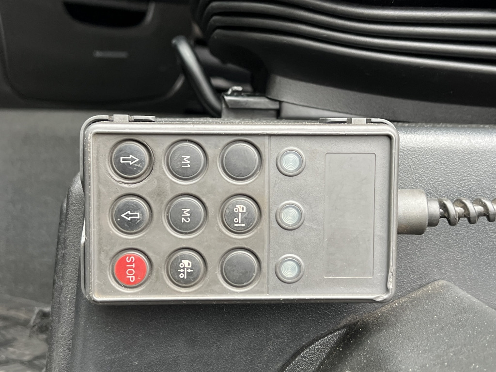 Iveco Stralis AS440S42 HI-WAY ADR Intarder ACCTempomat - Tracteur routier: photos 5 Iveco Stralis AS440S42 HI-WAY ADR Intarder ACCTempomat - Tracteur routier: photos 5