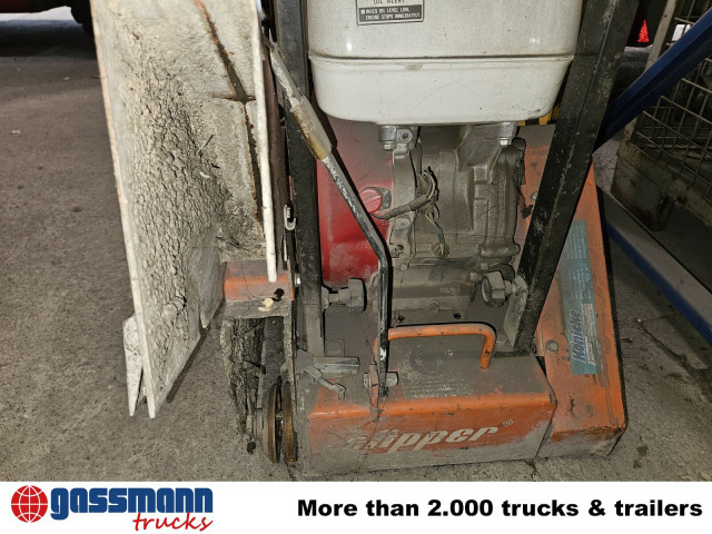 C 85 - Matériel de chantier: photos 2 C 85 - Matériel de chantier: photos 2