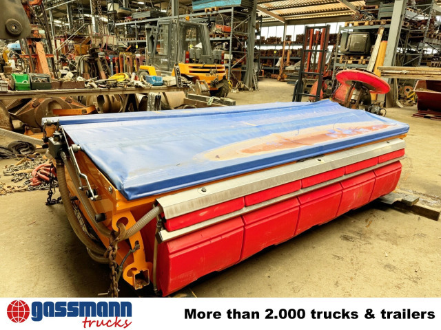 Kugelmann Duplex Inox Salzstreuer ca. 2,7m³ - Epandeur de sable: photos 4 Kugelmann Duplex Inox Salzstreuer ca. 2,7m³ - Epandeur de sable: photos 4