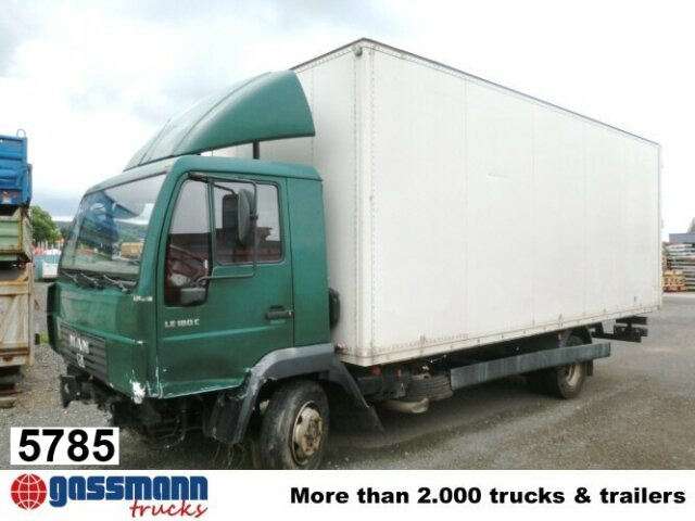 MAN L33 8.180 C 4x2, Unfallfahrzeug mit - Camion fourgon: photos 1 MAN L33 8.180 C 4x2, Unfallfahrzeug mit - Camion fourgon: photos 1