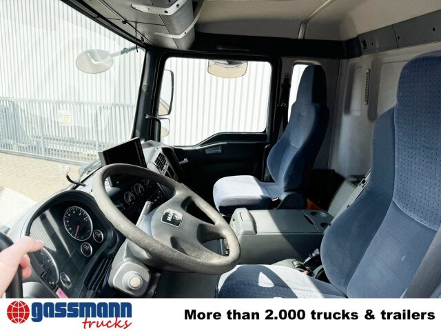 MAN TGA 26.390 6X2-4 BL, Lenk-/Liftachse, Willig - Camion citerne: photos 5 MAN TGA 26.390 6X2-4 BL, Lenk-/Liftachse, Willig - Camion citerne: photos 5