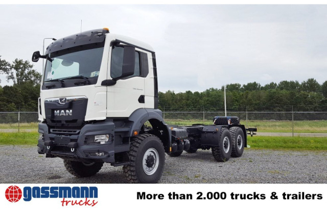 MAN TGS 33.440 6x6 BB CH, Euro2, Einzelbereifung - Châssis cabine: photos 2 MAN TGS 33.440 6x6 BB CH, Euro2, Einzelbereifung - Châssis cabine: photos 2