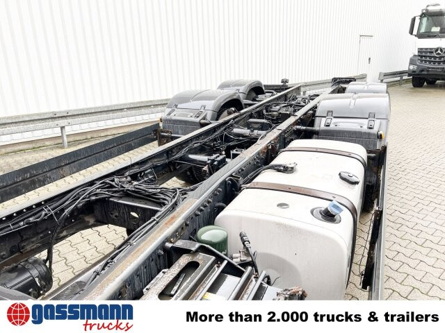 MAN TGX 26.440 6x2-2 LL, Lenk-Liftachse - Châssis cabine: photos 3 MAN TGX 26.440 6x2-2 LL, Lenk-Liftachse - Châssis cabine: photos 3