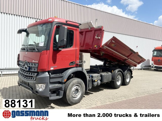 Mercedes-Benz Arocs 2635/40 K 6x4, Bordmatik links - Camion benne: photos 1 Mercedes-Benz Arocs 2635/40 K 6x4, Bordmatik links - Camion benne: photos 1