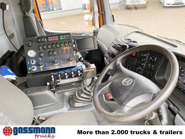 Mercedes-Benz Atego 1324 4x2, Kehrmaschine Explorer 8 - Balayeuse de voirie: photos 2 Mercedes-Benz Atego 1324 4x2, Kehrmaschine Explorer 8 - Balayeuse de voirie: photos 2
