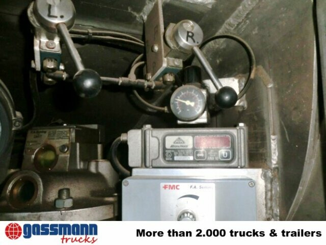 Mercedes-Benz SK 1824 L 4x2, Esterer Tankaufbau ca. 13.100l, 2 - Camion citerne: photos 5 Mercedes-Benz SK 1824 L 4x2, Esterer Tankaufbau ca. 13.100l, 2 - Camion citerne: photos 5