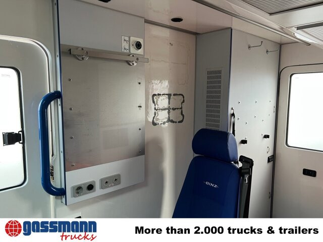 Mercedes-Benz Sprinter 313 CDI 4x2, Rettungswagen - Fourgon utilitaire: photos 4 Mercedes-Benz Sprinter 313 CDI 4x2, Rettungswagen - Fourgon utilitaire: photos 4