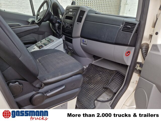Mercedes-Benz Sprinter 516 CDI 4x2, Rettungswagen - Fourgon utilitaire: photos 4 Mercedes-Benz Sprinter 516 CDI 4x2, Rettungswagen - Fourgon utilitaire: photos 4