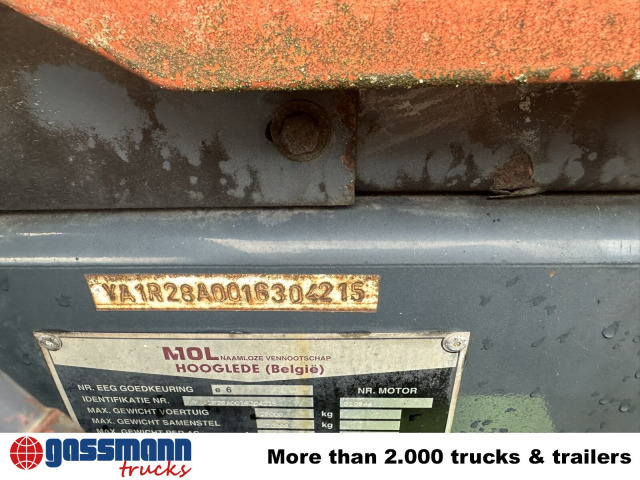 815 4x2 Terminal Tractor, Rangierfahrzeug - Tracteur routier: photos 3 815 4x2 Terminal Tractor, Rangierfahrzeug - Tracteur routier: photos 3