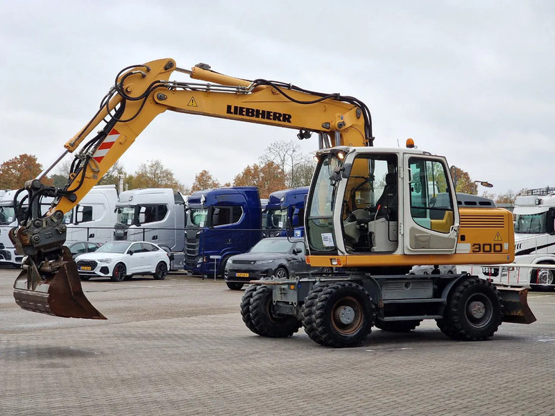 Liebherr A900C - 95 KW - Central Greasing - - Pelle sur pneus: photos 4 Liebherr A900C - 95 KW - Central Greasing - - Pelle sur pneus: photos 4