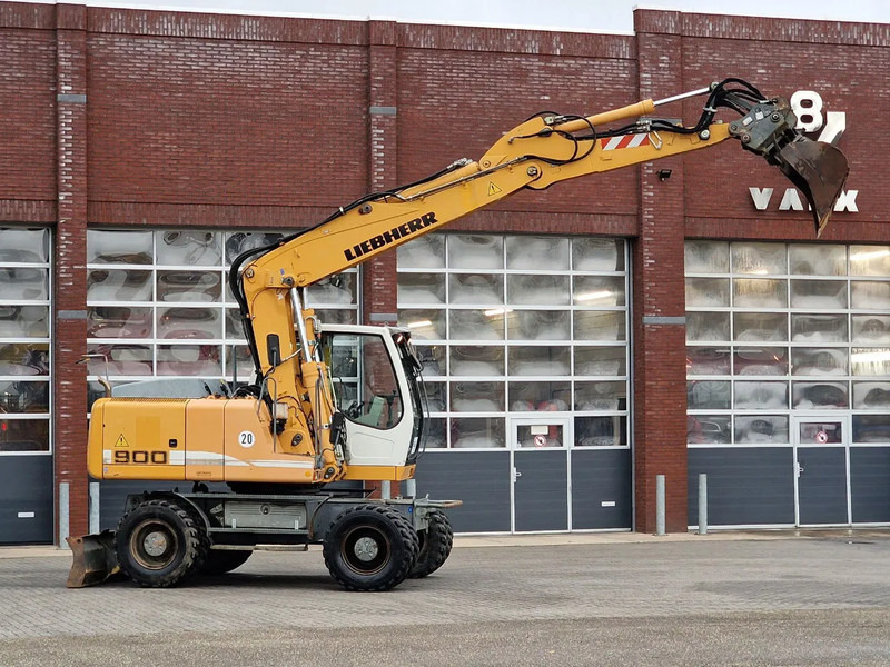 Liebherr A900C - 95 KW - Central Greasing - - Pelle sur pneus: photos 2 Liebherr A900C - 95 KW - Central Greasing - - Pelle sur pneus: photos 2