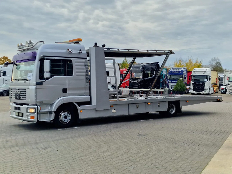 MAN TGL 12.240 4x2 Cartransporter - 12T - AS Tronic - Hydraulic deck - Sleeper cab - Camion porte-voitures: photos 5 MAN TGL 12.240 4x2 Cartransporter - 12T - AS Tronic - Hydraulic deck - Sleeper cab - Camion porte-voitures: photos 5