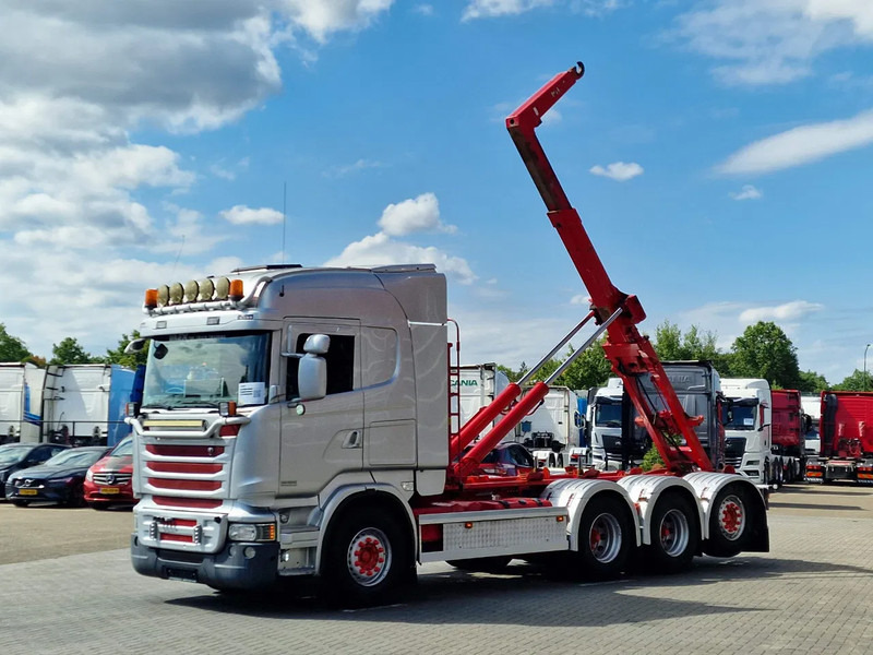 Scania R490 8x4*4 - HIAB XR24SL58 24T hooklift - Euro 6 - Full air - Steering axle - Camion ampliroll: photos 5 Scania R490 8x4*4 - HIAB XR24SL58 24T hooklift - Euro 6 - Full air - Steering axle - Camion ampliroll: photos 5