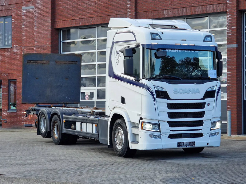 Scania R500 NGS 6x2 - Chassis - 4.95 WB - Loadlift - Retarder - Full air - Navi - Led - Châssis cabine: photos 2 Scania R500 NGS 6x2 - Chassis - 4.95 WB - Loadlift - Retarder - Full air - Navi - Led - Châssis cabine: photos 2