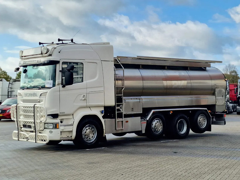 Scania R520 V8 8x2*4 - Tank - 19.000L - 4 compartments - Pump and counter - Retarder - Camion citerne: photos 3 Scania R520 V8 8x2*4 - Tank - 19.000L - 4 compartments - Pump and counter - Retarder - Camion citerne: photos 3