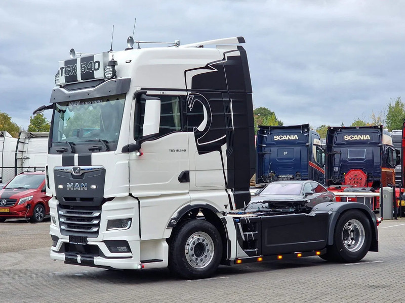 MAN TGX 18.540 GX - New - Retarder - Night clima - Alcoa - Show truck - Lightbar - - Tracteur routier: photos 3 MAN TGX 18.540 GX - New - Retarder - Night clima - Alcoa - Show truck - Lightbar - - Tracteur routier: photos 3