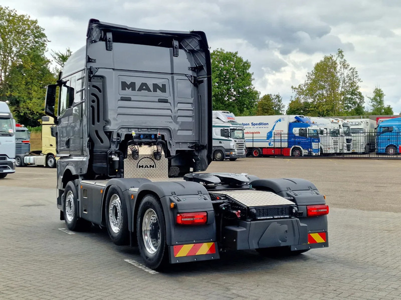 MAN TGX 26.540 6x2/4 - New - Retarder - PTO - Custom exterior - Chassis cover - NEW - Tracteur routier: photos 5 MAN TGX 26.540 6x2/4 - New - Retarder - PTO - Custom exterior - Chassis cover - NEW - Tracteur routier: photos 5