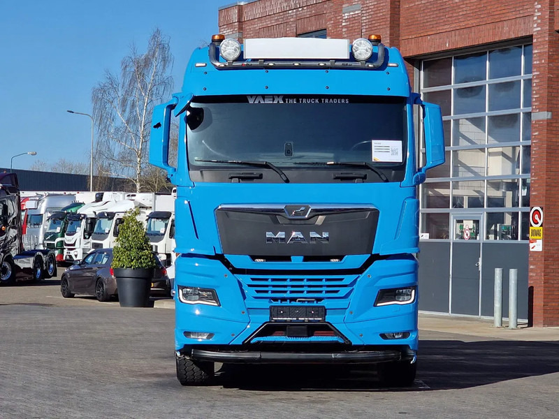 MAN TGX 33.510 6x4 - Facelift - Low km 252Tkm - Navi - Sliding 5th wheel - Tracteur routier: photos 2 MAN TGX 33.510 6x4 - Facelift - Low km 252Tkm - Navi - Sliding 5th wheel - Tracteur routier: photos 2