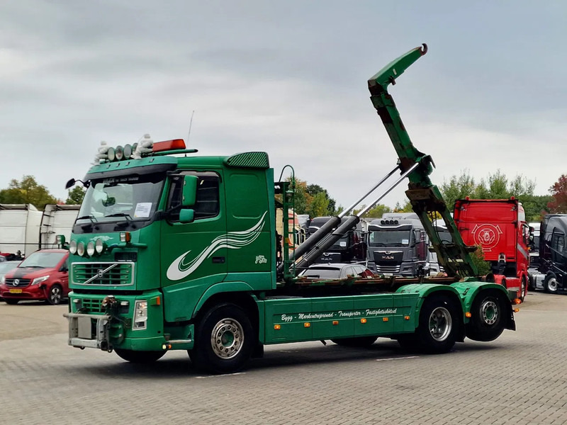 Volvo FH 13.440 6x2*4 - HIAB Hooklift 17T - Euro 5 - I shift - Steering axle - Camion ampliroll: photos 3 Volvo FH 13.440 6x2*4 - HIAB Hooklift 17T - Euro 5 - I shift - Steering axle - Camion ampliroll: photos 3