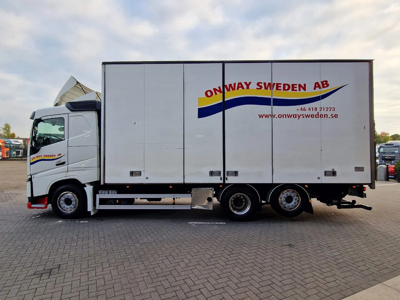 Volvo FH 13.460 lowroof 6x2 - Box with Sidedoors - 480 WB - Full air - Camion fourgon: photos 5 Volvo FH 13.460 lowroof 6x2 - Box with Sidedoors - 480 WB - Full air - Camion fourgon: photos 5