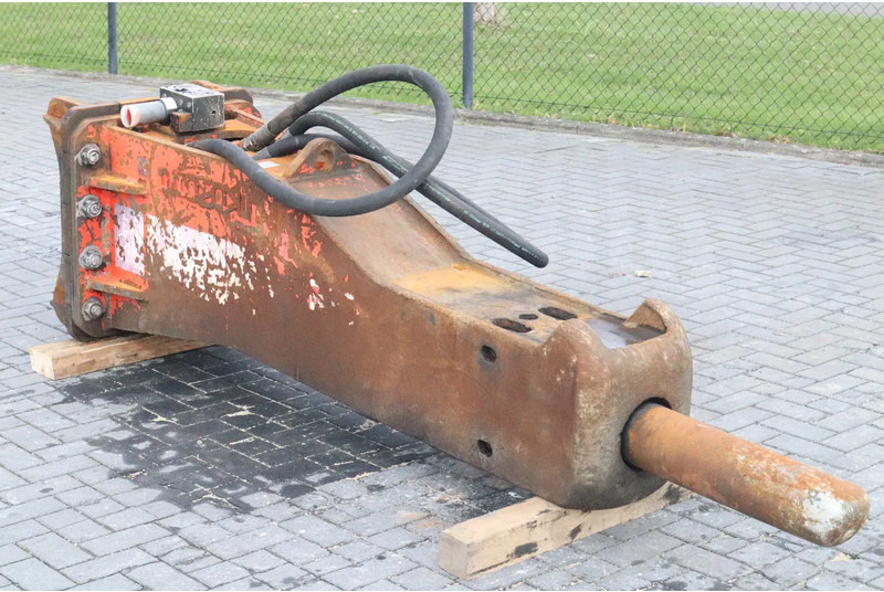 Promove XP2400 | S70 | 24 TO 35 TON | HYDRAULIC BREAKER - Accessoire pour Engins de chantier: photos 2 Promove XP2400 | S70 | 24 TO 35 TON | HYDRAULIC BREAKER - Accessoire pour Engins de chantier: photos 2