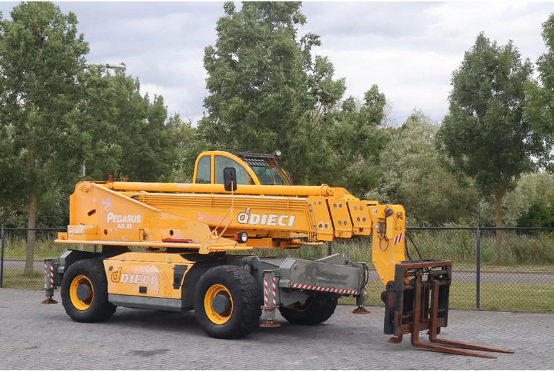 Dieci PEGASUS 45.21 | FORKS | WINCH | LOW HOURS - Chariot télescopique: photos 5 Dieci PEGASUS 45.21 | FORKS | WINCH | LOW HOURS - Chariot télescopique: photos 5
