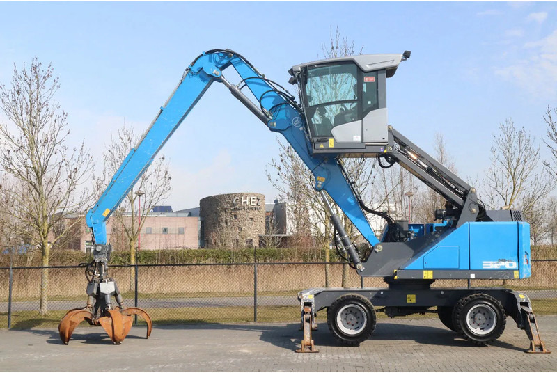 Fuchs MHL 320 | PEEL GRAB | UMSCHLAG | GOOD TIRES - Pelle de manutention: photos 1 Fuchs MHL 320 | PEEL GRAB | UMSCHLAG | GOOD TIRES - Pelle de manutention: photos 1