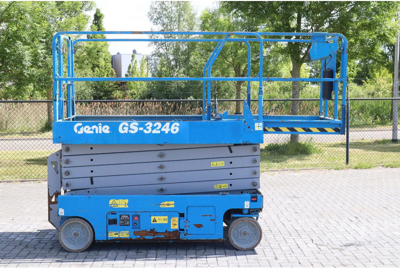 Genie GS-3246 | 12 METER | 318 KG - Nacelle ciseaux: photos 4 Genie GS-3246 | 12 METER | 318 KG - Nacelle ciseaux: photos 4