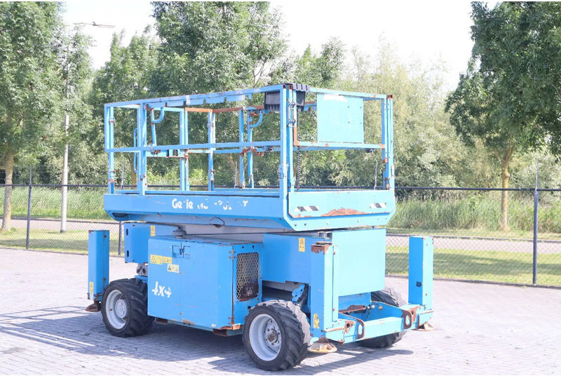 Genie GS-3369 RT | 12 METER | 454 kg - Nacelle ciseaux: photos 3 Genie GS-3369 RT | 12 METER | 454 kg - Nacelle ciseaux: photos 3
