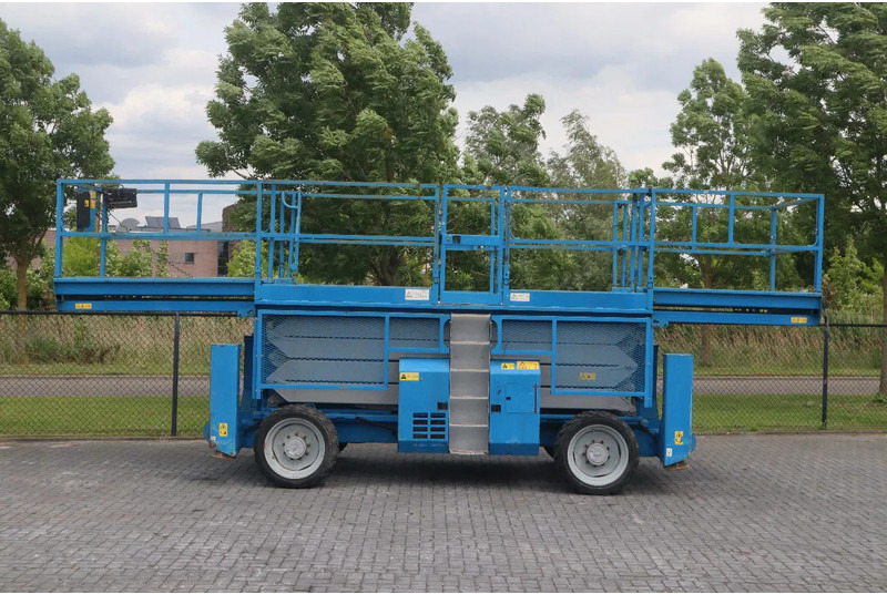 Genie GS-4390 RT | 15 METER | 680 KG - Nacelle ciseaux: photos 4 Genie GS-4390 RT | 15 METER | 680 KG - Nacelle ciseaux: photos 4