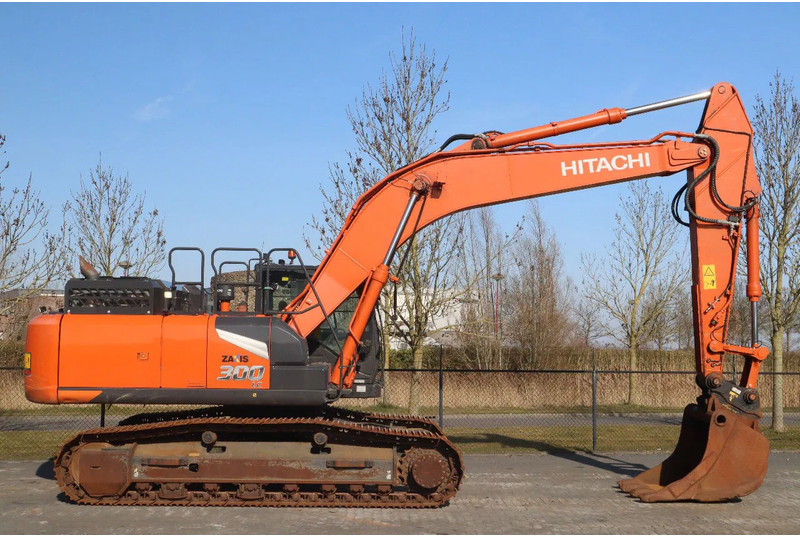 Hitachi ZX300 LC-7 | BUCKET | QUICK COUPLER | GOOD U/C! - Pelle sur chenille: photos 4 Hitachi ZX300 LC-7 | BUCKET | QUICK COUPLER | GOOD U/C! - Pelle sur chenille: photos 4