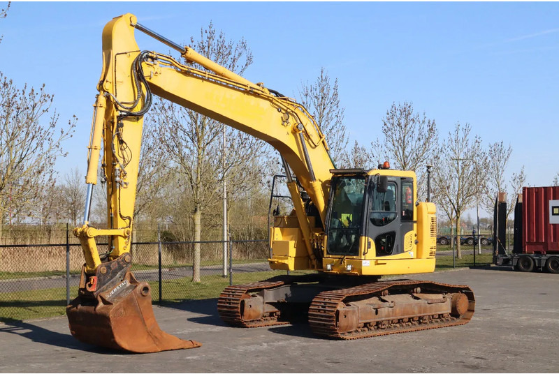 Komatsu PC228 USLC-10 | QUICK COUPLER | BUCKET | AIRCO - Pelle sur chenille: photos 2 Komatsu PC228 USLC-10 | QUICK COUPLER | BUCKET | AIRCO - Pelle sur chenille: photos 2