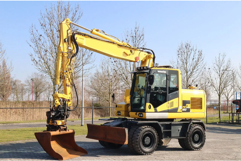 Komatsu PW160-11 | ENGCON TILTROTATOR | BUCKET | TRAILER HYDR. - Pelle sur pneus: photos 2 Komatsu PW160-11 | ENGCON TILTROTATOR | BUCKET | TRAILER HYDR. - Pelle sur pneus: photos 2