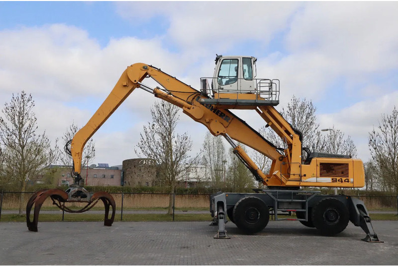 Liebherr A944 C HD | LOG GRAPPLE | HOLZGREIFER | TIMBER - Pelle sur pneus: photos 1 Liebherr A944 C HD | LOG GRAPPLE | HOLZGREIFER | TIMBER - Pelle sur pneus: photos 1