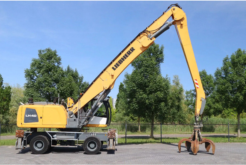 Liebherr LH 40 M LITRONIC | GRAB | QUICK COUPLER | 16 METER - Pelle de manutention: photos 4 Liebherr LH 40 M LITRONIC | GRAB | QUICK COUPLER | 16 METER - Pelle de manutention: photos 4