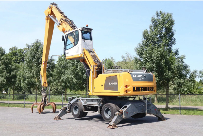 Liebherr LH 40 M LITRONIC | GRAB | QUICK COUPLER | 16 METER - Pelle sur pneus: photos 3 Liebherr LH 40 M LITRONIC | GRAB | QUICK COUPLER | 16 METER - Pelle sur pneus: photos 3