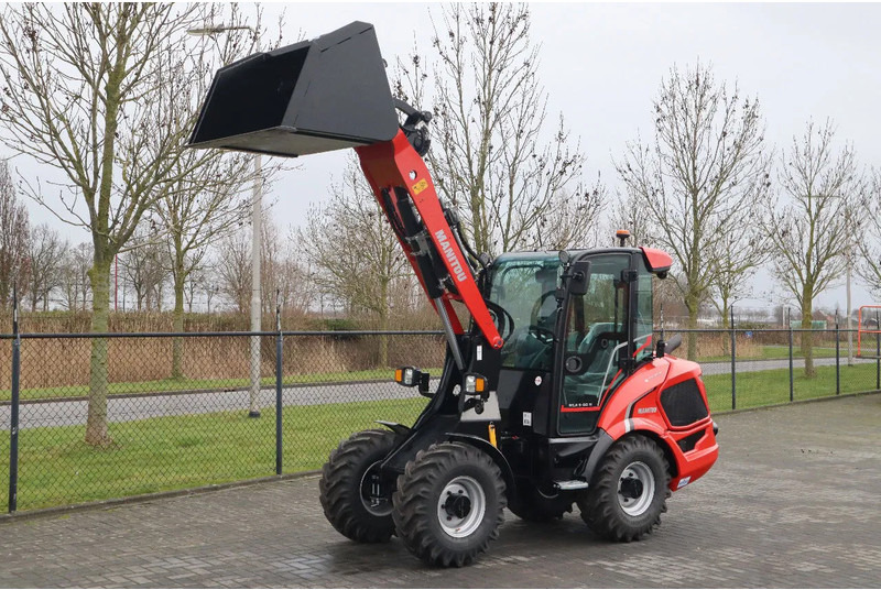 Manitou MLA 5-50 H PREMIUM | AIRCO | BUCKET | QUICK COUPLER | NEW UNUSED - Chargeuse sur pneus: photos 2 Manitou MLA 5-50 H PREMIUM | AIRCO | BUCKET | QUICK COUPLER | NEW UNUSED - Chargeuse sur pneus: photos 2