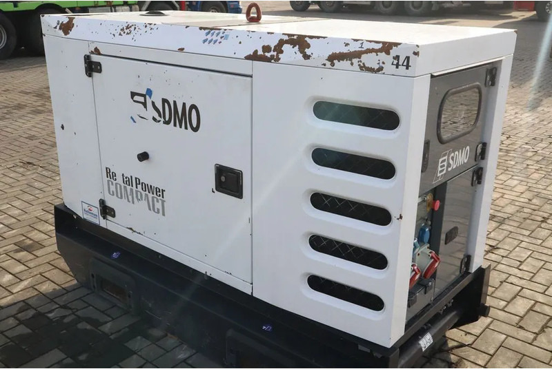 SDMO R44C3 | 44 KVA | GOOD WORKING - Groupe électrogène: photos 4 SDMO R44C3 | 44 KVA | GOOD WORKING - Groupe électrogène: photos 4