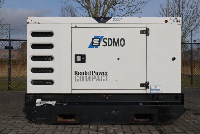 SDMO R44C3 | 44 KVA | GOOD WORKING - Groupe électrogène: photos 1 SDMO R44C3 | 44 KVA | GOOD WORKING - Groupe électrogène: photos 1