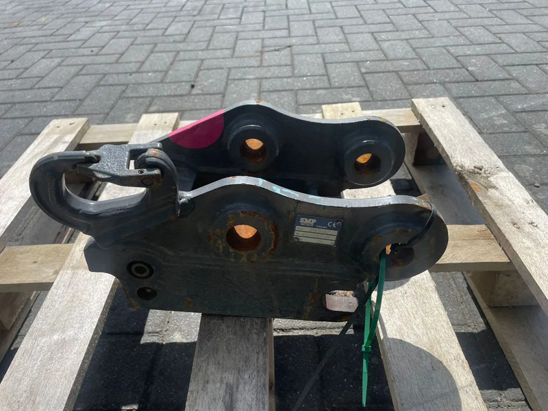 SMP S30 | HALF-AUTO QUICK COUPLER | SNELWISSEL | VOLVO EC18 - Attache rapide pour Engins de chantier: photos 5 SMP S30 | HALF-AUTO QUICK COUPLER | SNELWISSEL | VOLVO EC18 - Attache rapide pour Engins de chantier: photos 5