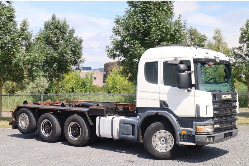 Scania P124-420 | 8X4 | HOOKLIFT | MANUAL | BIG AXLES | EURO 3 - Camion ampliroll: photos 3 Scania P124-420 | 8X4 | HOOKLIFT | MANUAL | BIG AXLES | EURO 3 - Camion ampliroll: photos 3