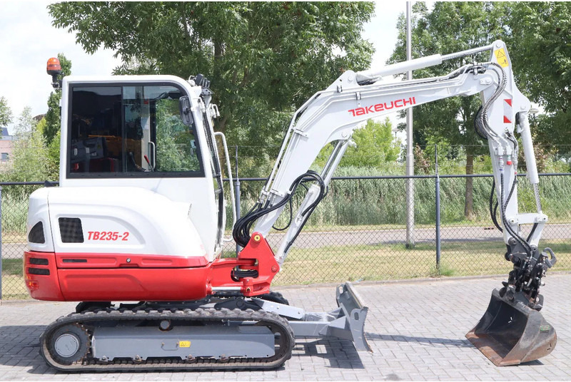 Mini pelle Takeuchi TB235-2 | TREE CUTTER | GRAB | TILT + 5 ATTACHMENTS: photos 5