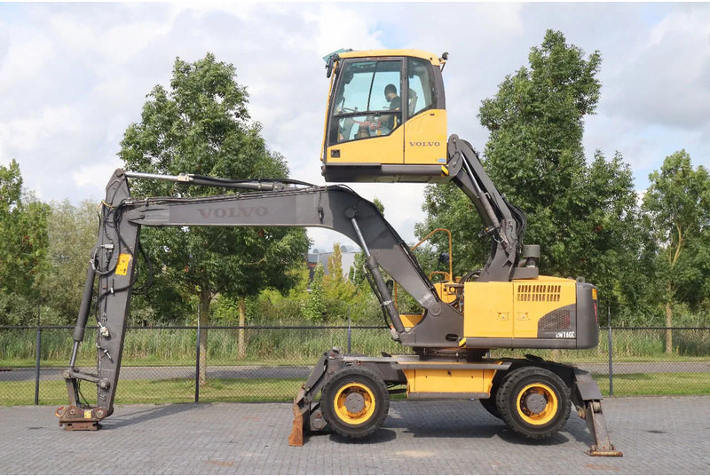 Volvo EW160 C | QUICK COUPLER | ELEVATING CABIN | UMSCHLAG - Pelle sur pneus: photos 1 Volvo EW160 C | QUICK COUPLER | ELEVATING CABIN | UMSCHLAG - Pelle sur pneus: photos 1