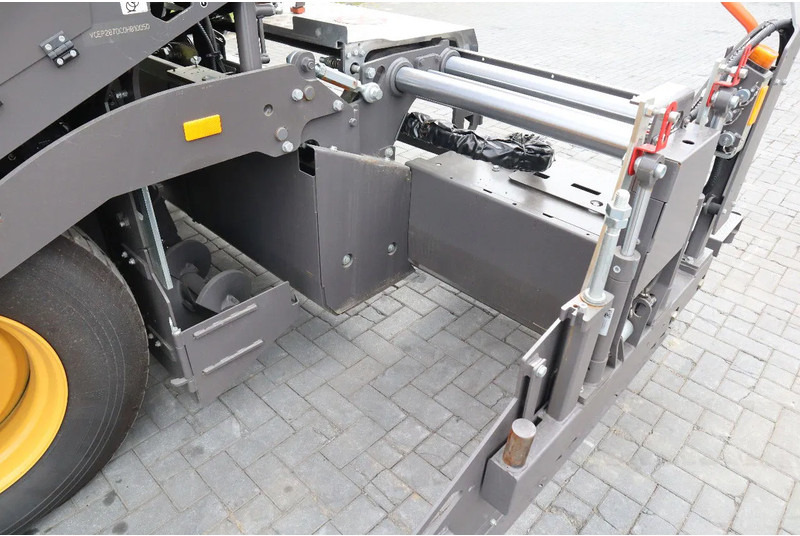 Travaux routiers Volvo P2870 D ABG | ASPHALT PAVER | NEW / UNUSED | BOMAG BF300: photos 12