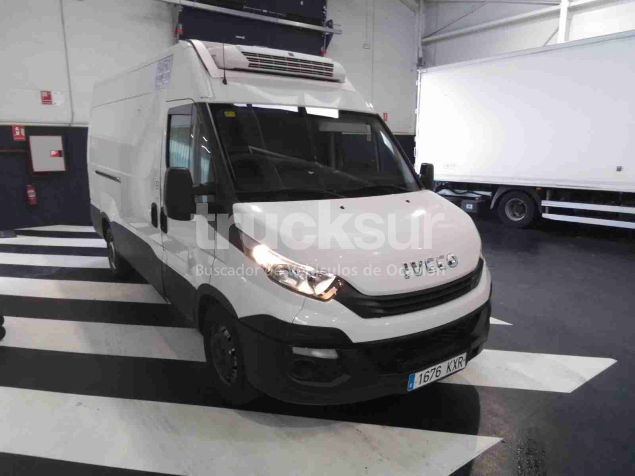 IVECO 35S14 FRC-X - Fourgon grand volume: photos 1 IVECO 35S14 FRC-X - Fourgon grand volume: photos 1