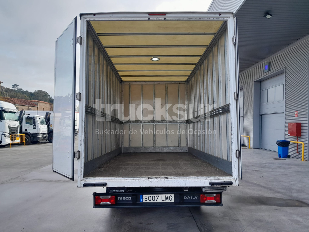 Fourgon grand volume IVECO DAILY 35C16H: photos 6 Fourgon grand volume IVECO DAILY 35C16H: photos 6