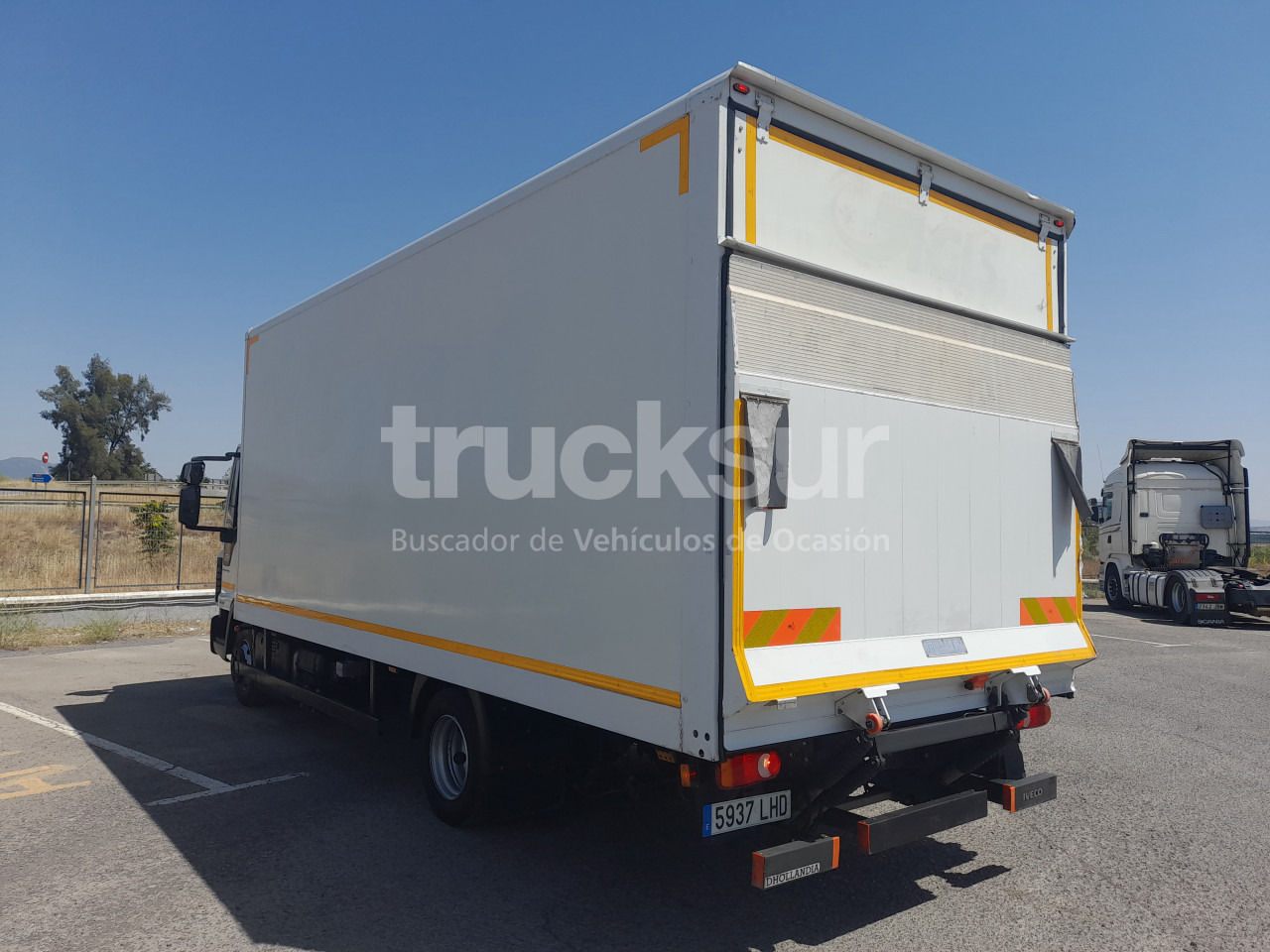 IVECO EUROCARGO 210.75 P/E - Camion fourgon: photos 3 IVECO EUROCARGO 210.75 P/E - Camion fourgon: photos 3