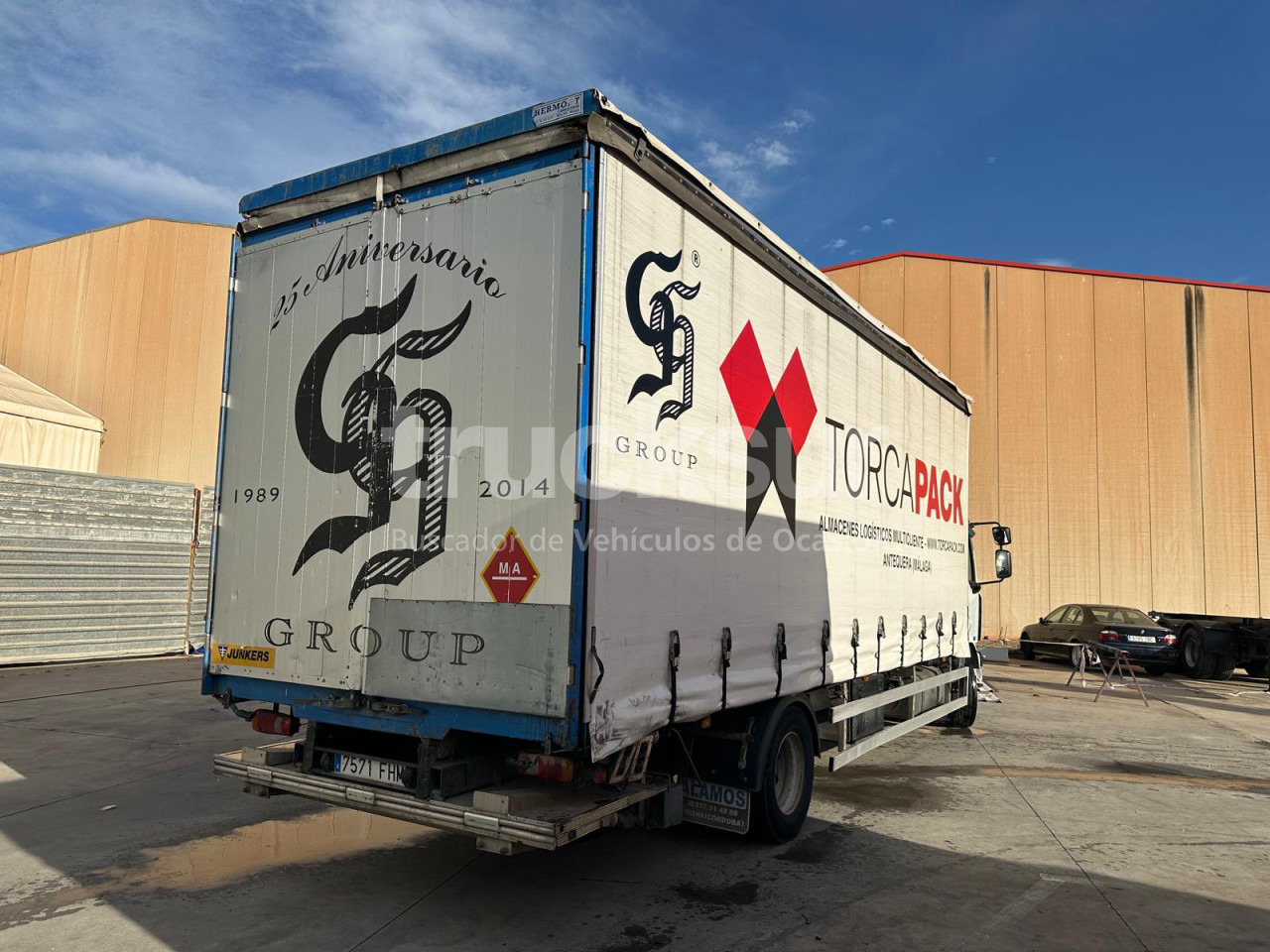 RENAULT 270 16C - Camion à rideaux coulissants: photos 4 RENAULT 270 16C - Camion à rideaux coulissants: photos 4